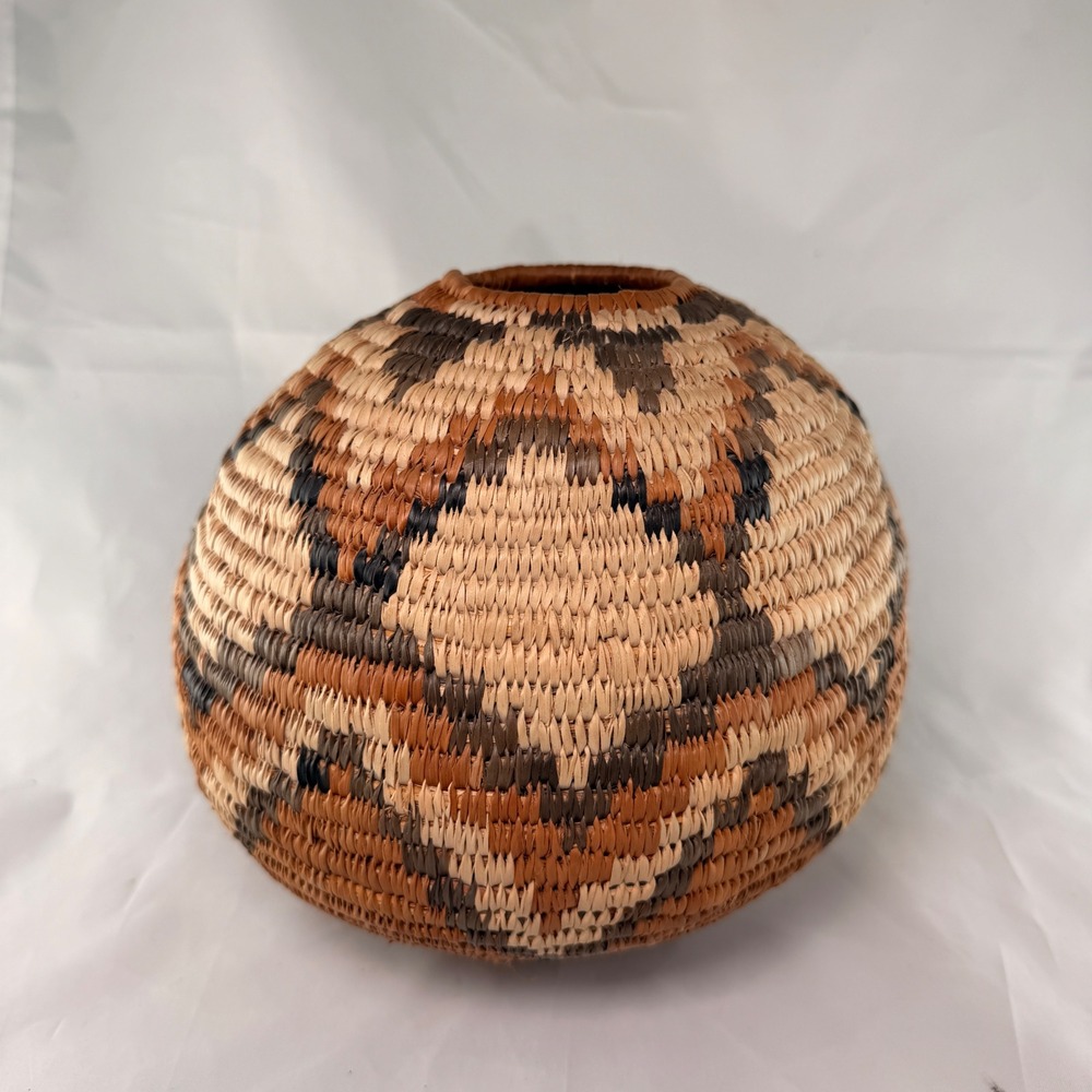 VTG Zulu Ukhamba Ilala Palm Beer Basket Handwoven South African Tribal Art Decor